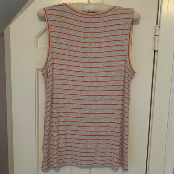 EUC CAbi Ruffle Tank - SZ M - Picture 7 of 8